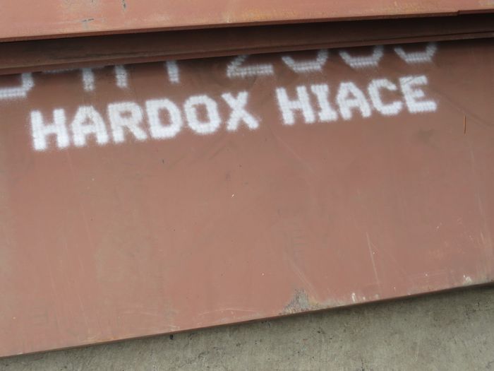 耐腐食・耐摩耗鋼板HARDOX HIACE